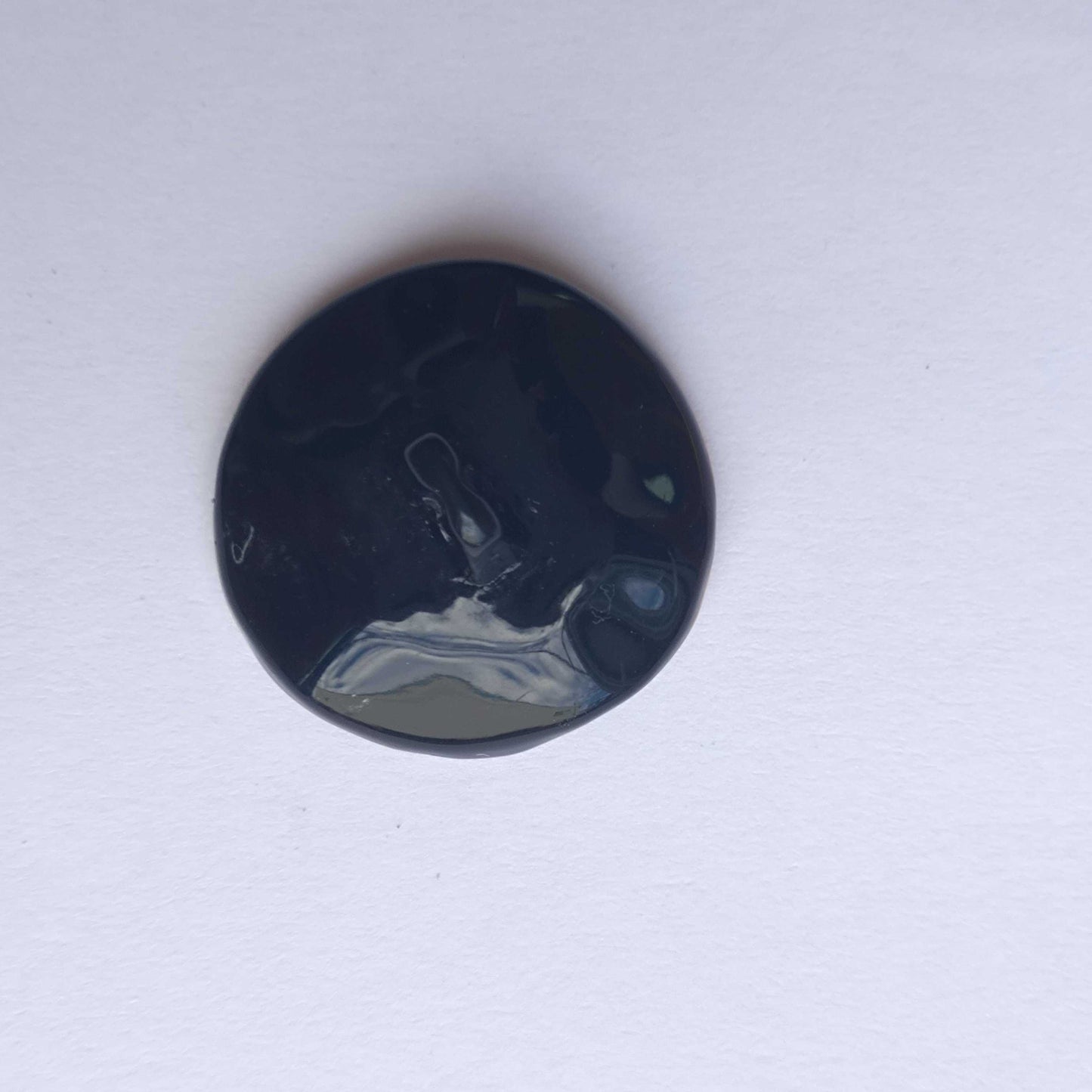 フラワービジューブラック(プラスチック)/ゴールドブラウン(メタル) R109
