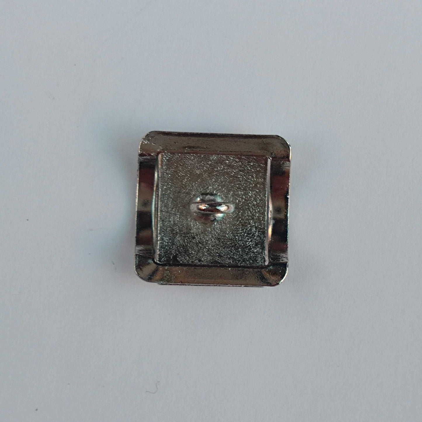 メタル　シルバー　ボタン　R238