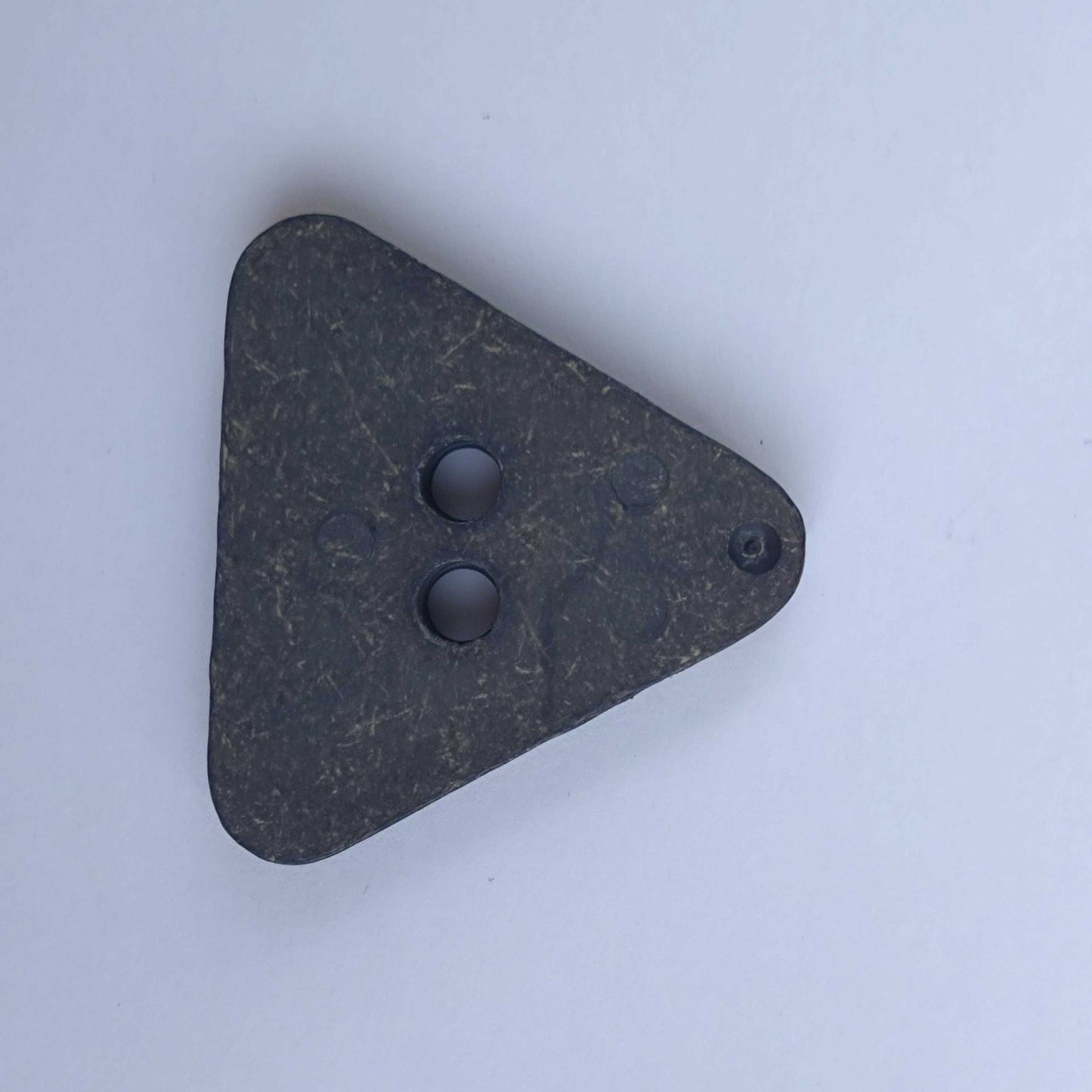 木製ボタン トライアングル　R158